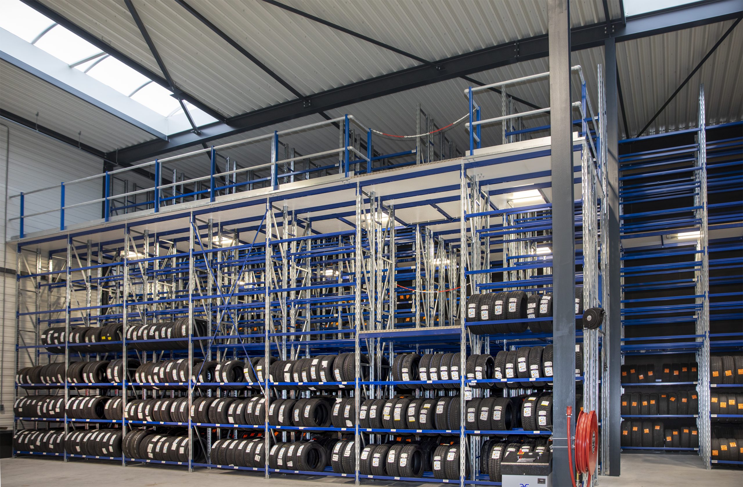 Schel Bedrijfswagens - Accessoires en onderdelen